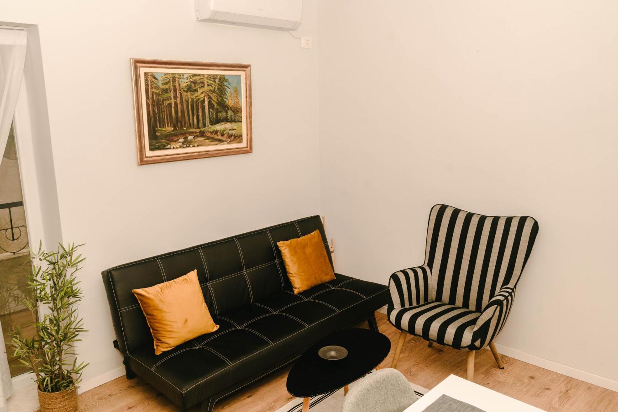 Studio Flat In Heart Of Tiranë Eksteriør bilde