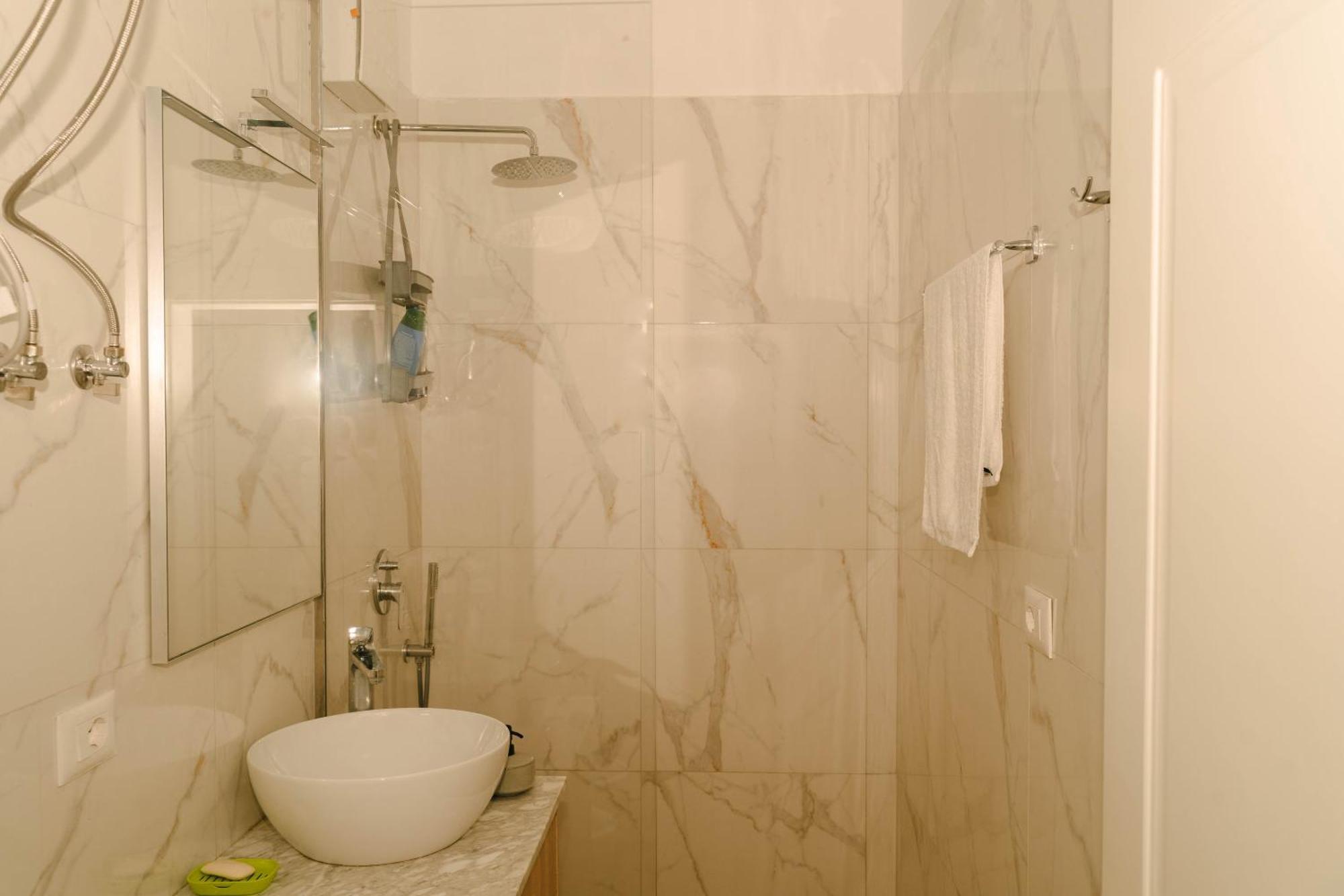 Studio Flat In Heart Of Tiranë Eksteriør bilde