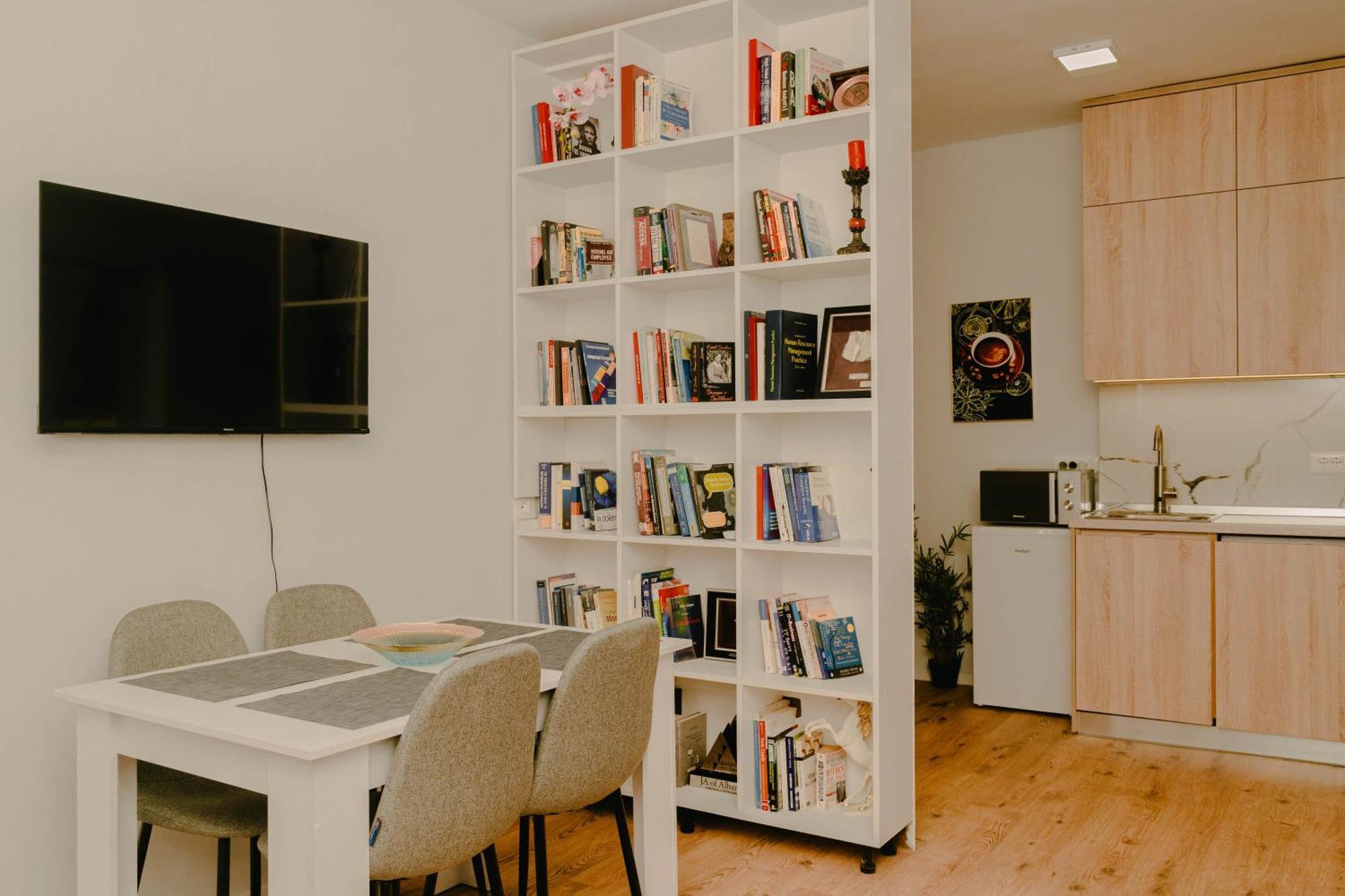 Studio Flat In Heart Of Tiranë Eksteriør bilde