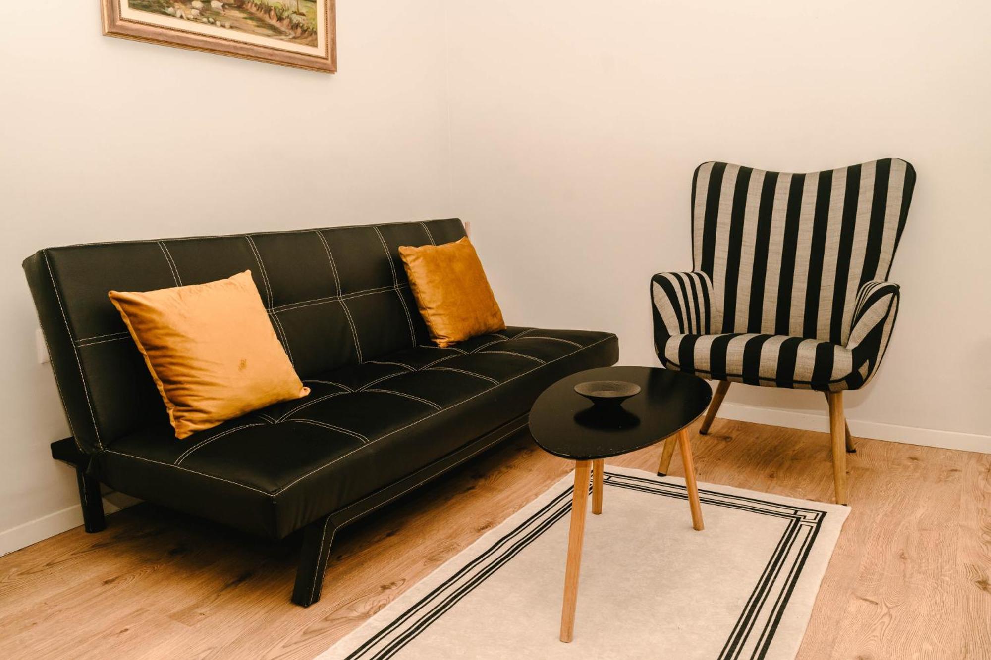 Studio Flat In Heart Of Tiranë Eksteriør bilde