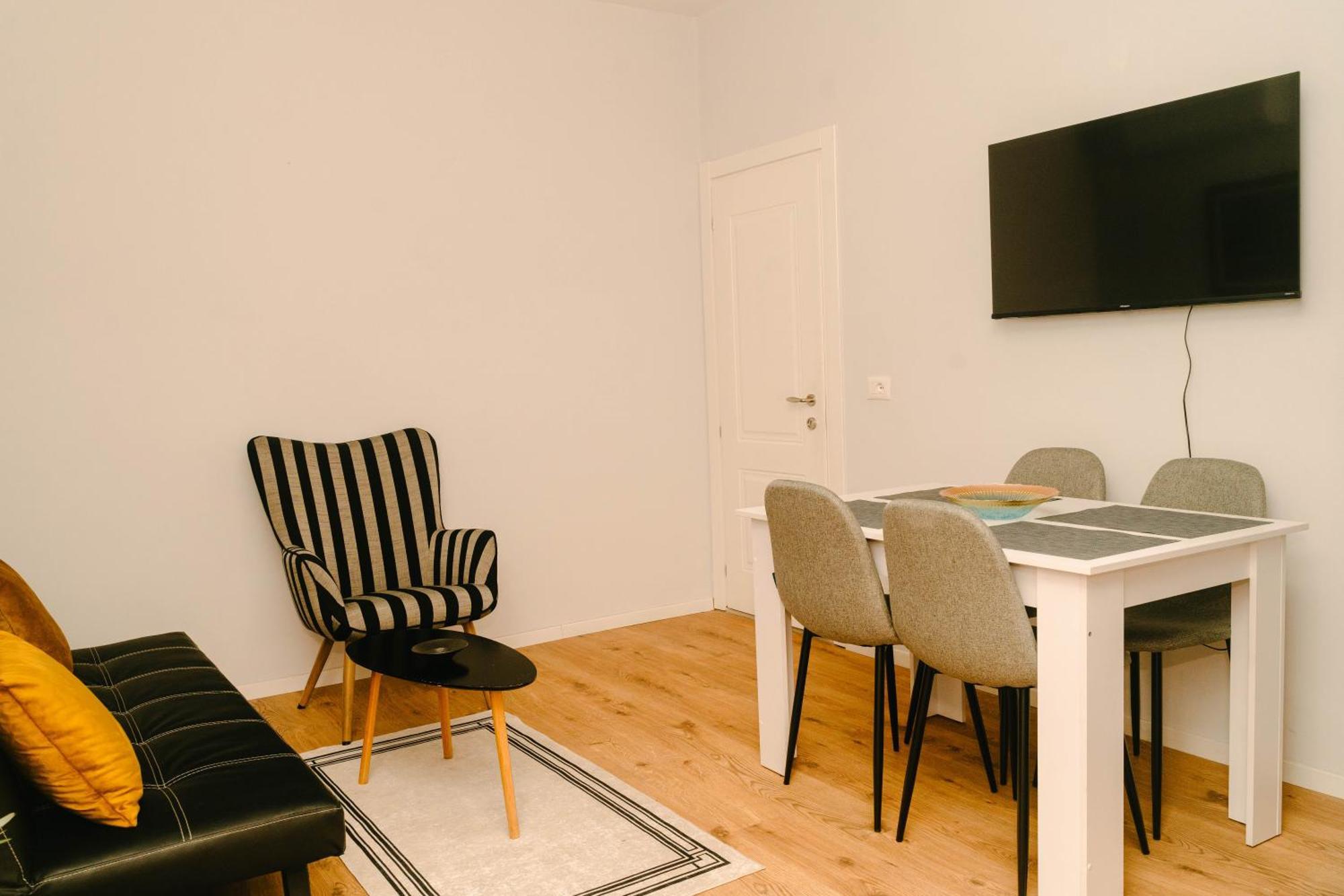 Studio Flat In Heart Of Tiranë Eksteriør bilde